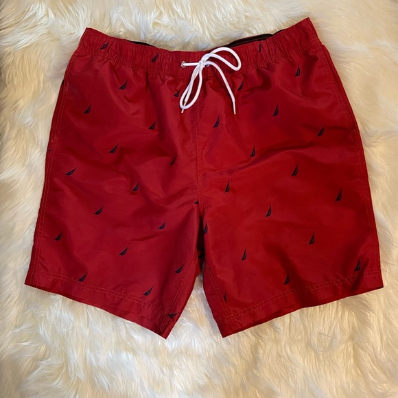 NAUTICA BATHING SUIT YOU WILL LOVE. CUTE & COMFORTABLE WITH MESH LINING.  SIZE L - Picture 2 of 13